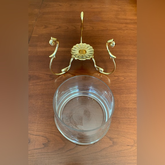 Clear glass hot buffet serving dish & gold tone metal warmer rack - Picture 8 of 11